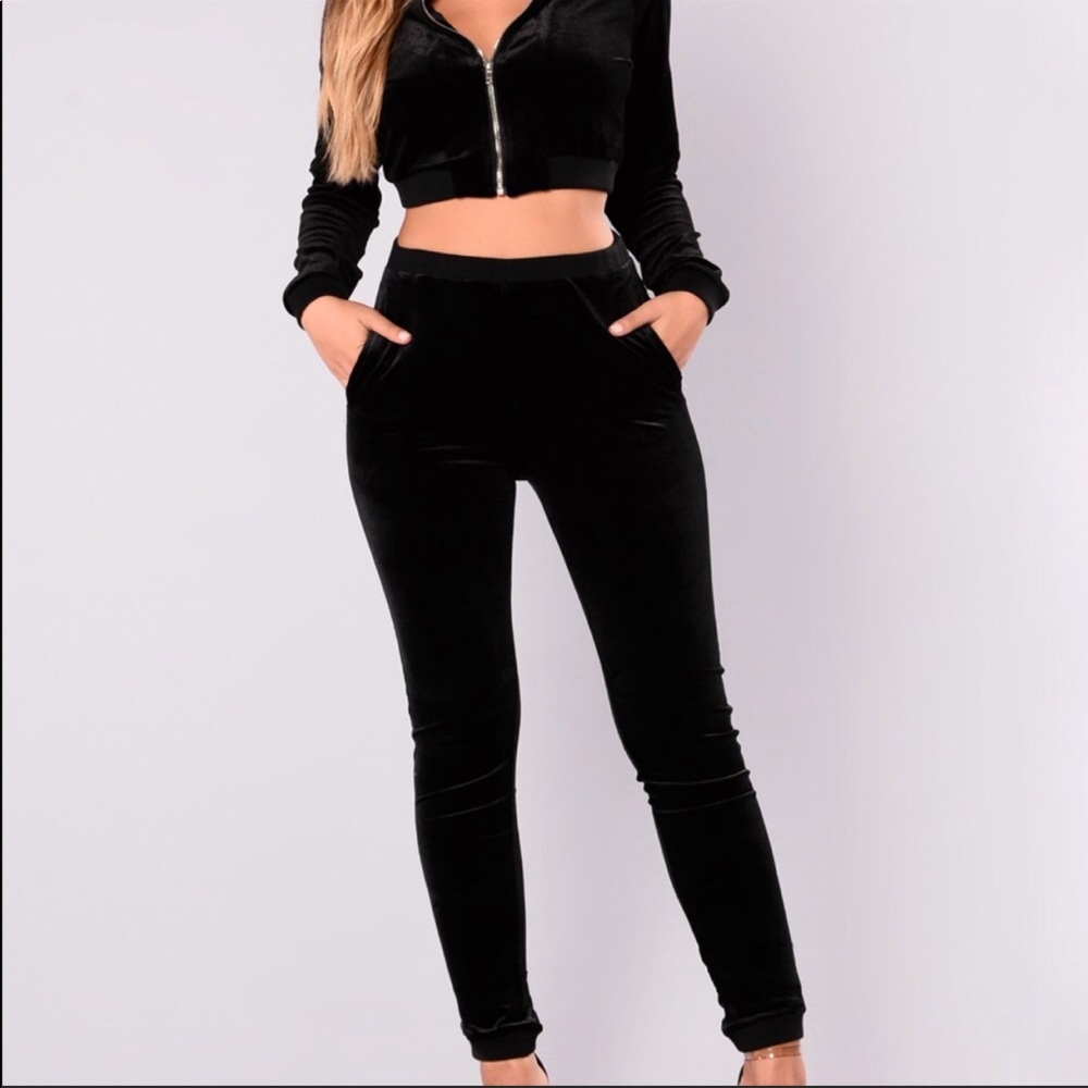 Fashion Nova- Black Velvet Sweat Suit